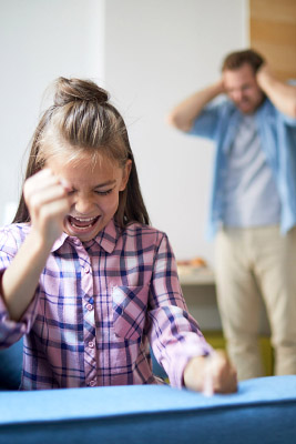 Как перестать срываться на ребенка, который не слушается?