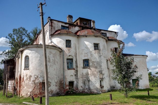 Старейшее жилое помещение в России...