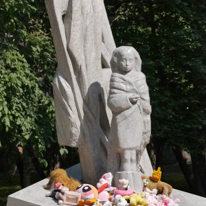 Детям блокады Ленинграда.