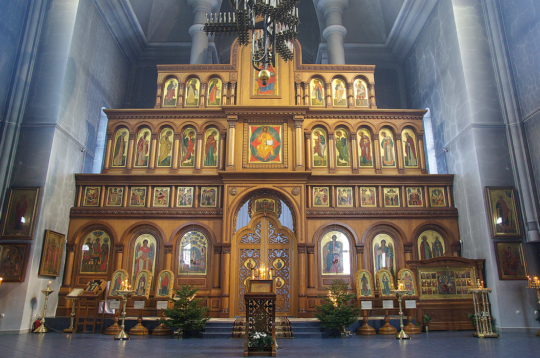 иконостас церкви Успения Пресвятой  Богородицы ( Санкт Петербург)