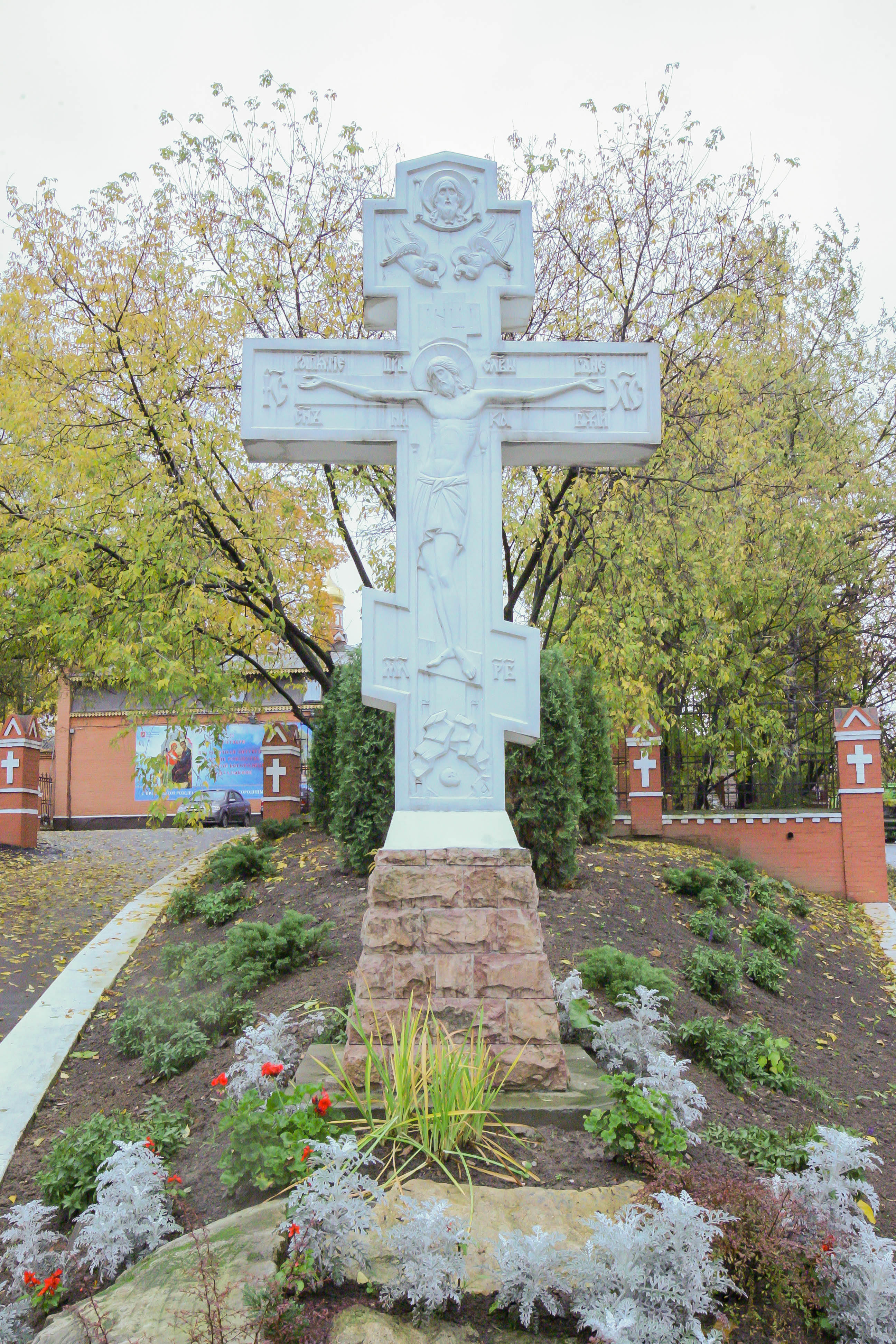 поклонный крест, храм Рождества Пресвятой Богородицы во Владыкине, г. Москва