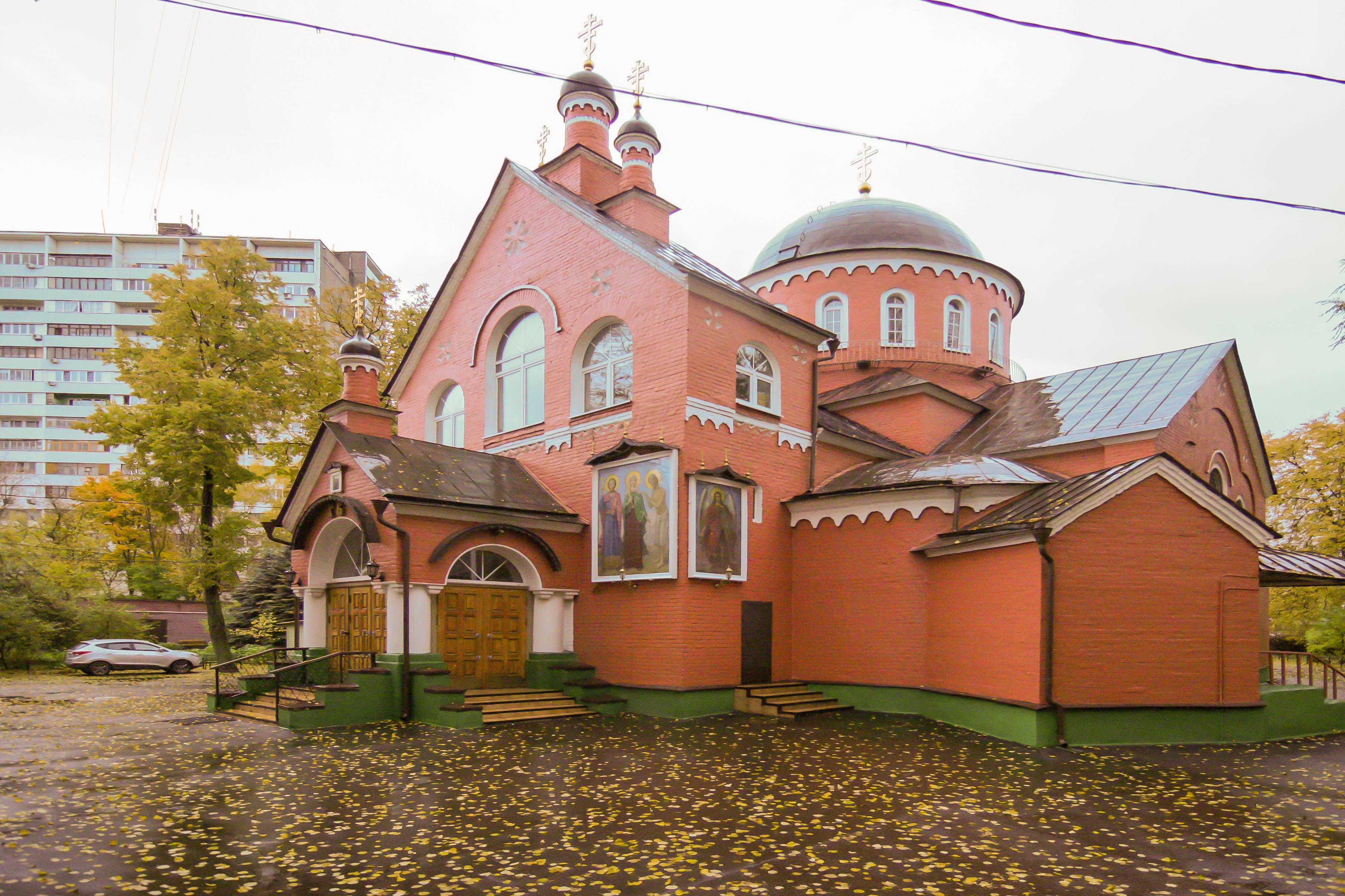 Храм мучеников Адриана и Наталии в Бабушкине, г. Москва