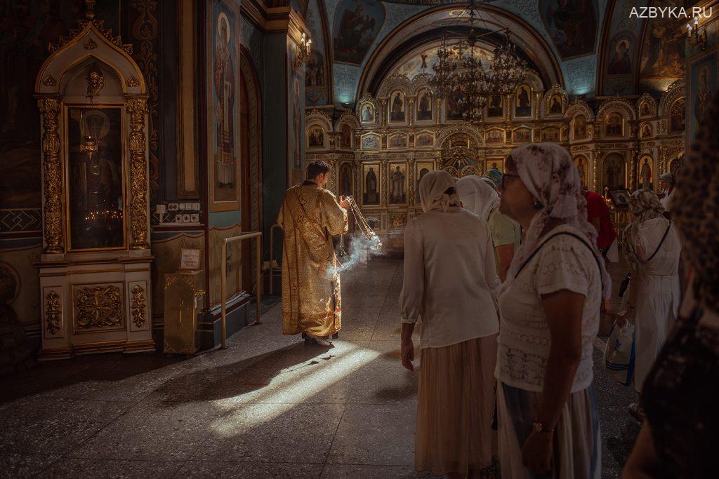 Божественная Литургия в храме Казанской иконы Божией Матери (Волгоград)