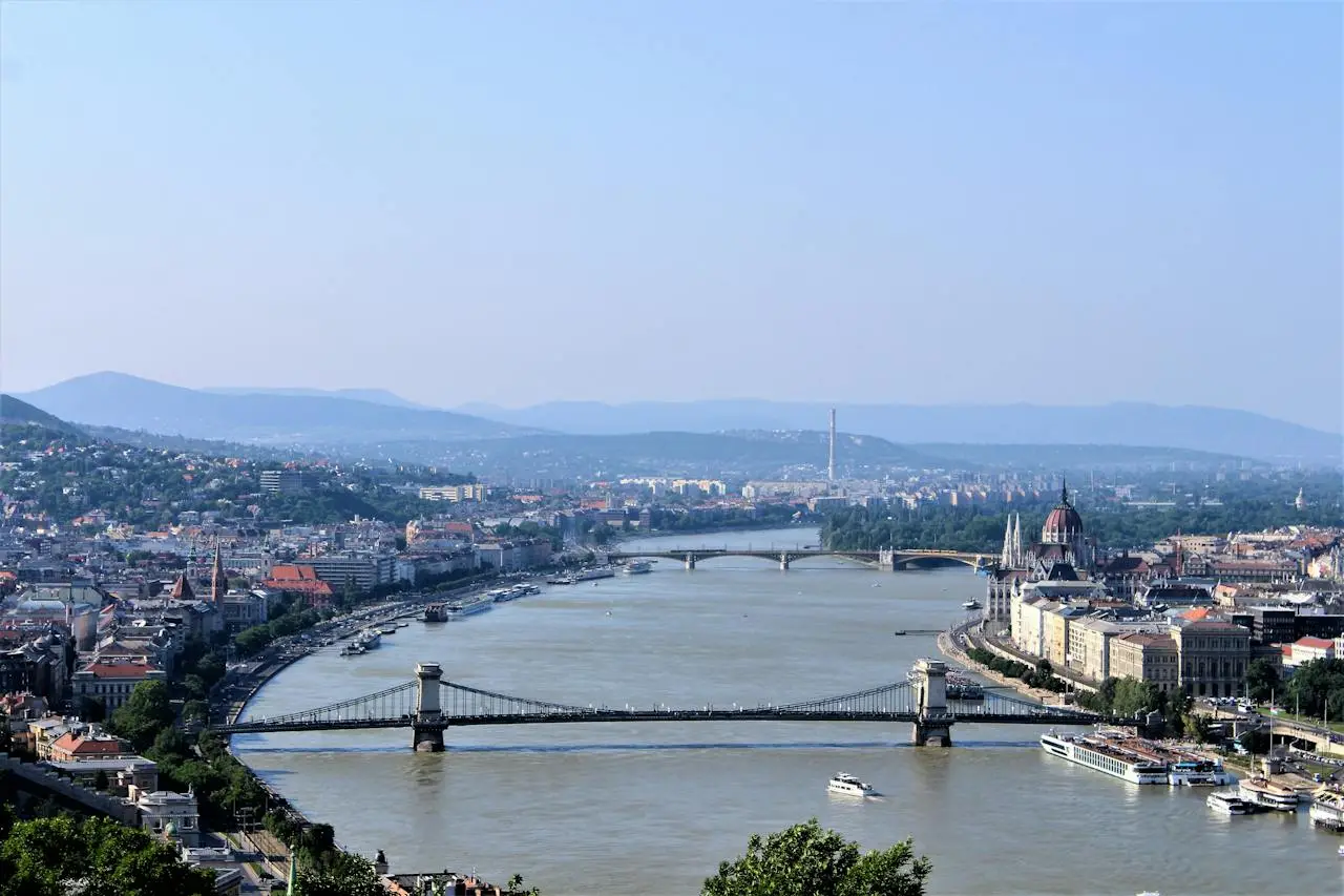 Премьер-министр Венгрии: Европа экспериментирует, смешивая христиан и мусульман