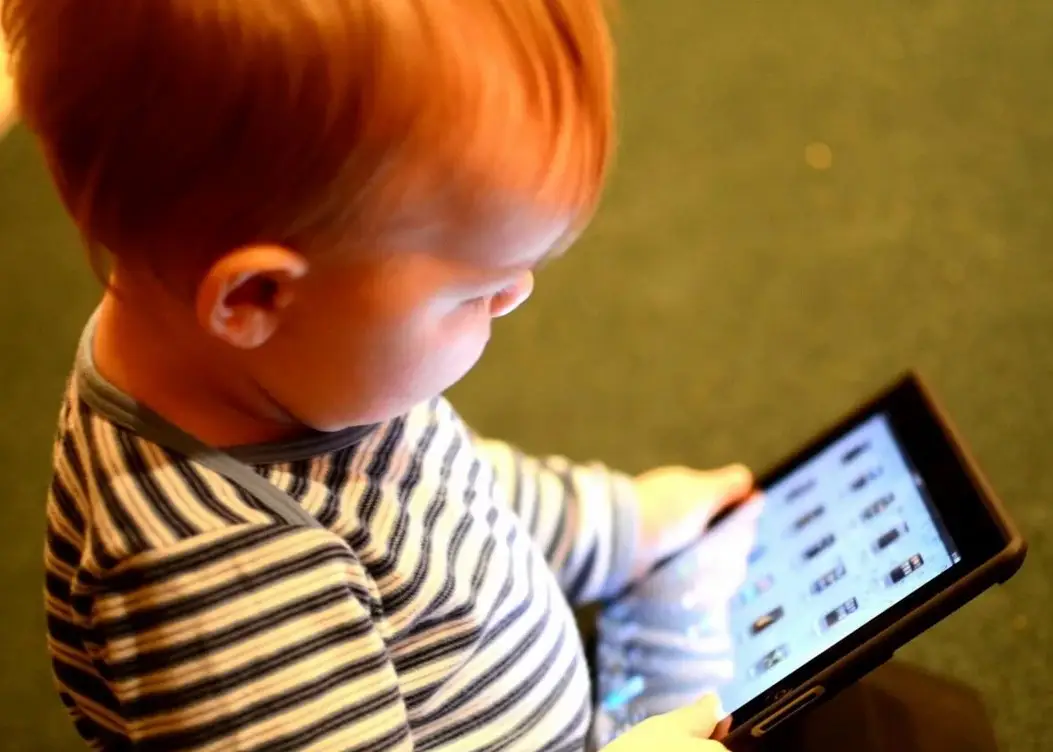 Почти 70% российских детей от 3 до 6 лет пользуются интернетом