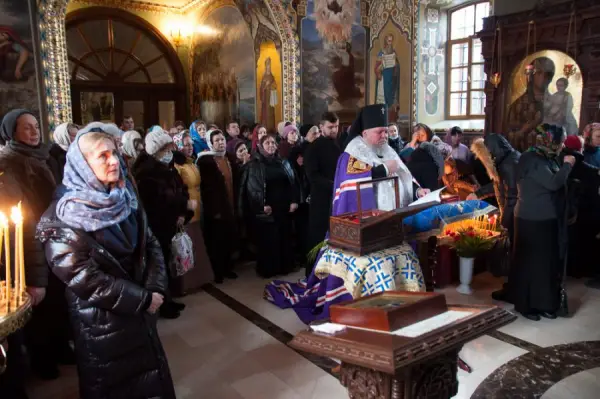 В Украинской Православной Церкви составили последование молебна о мире в стране