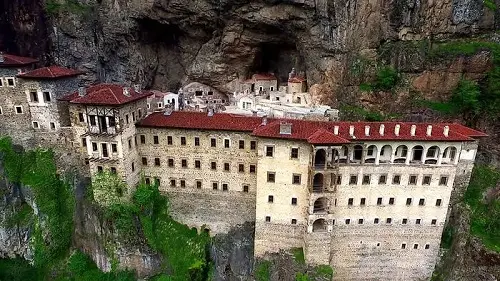 В Турции открылся в качестве музея древний  православный монастырь Панагия Сумела