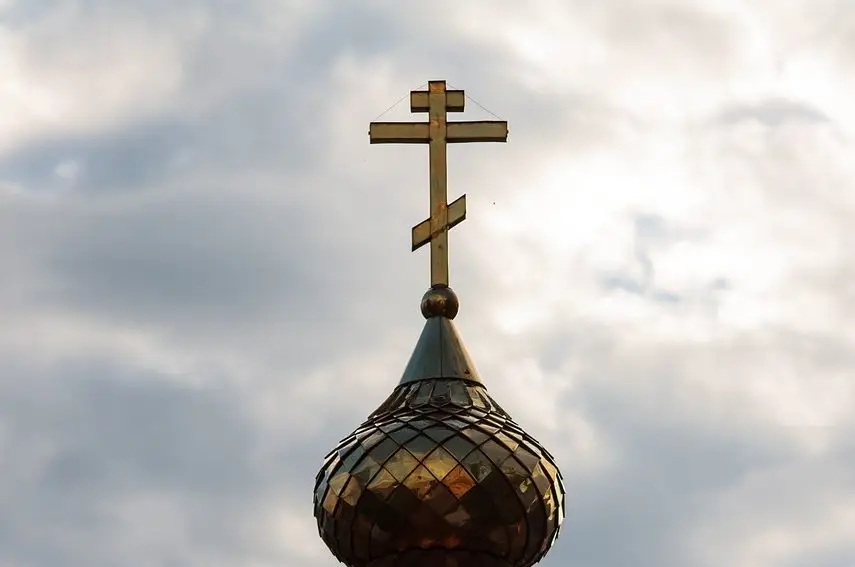 Жители села Голубковское в Свердловской области самочинно установили Z на куполе храма