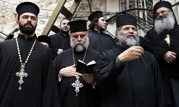 Священнослужители Греции призвали не выносить на обсуждение в парламенте вопрос легализации «третьего пола»