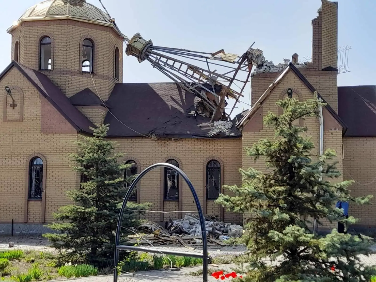 Еще один храм Северодонецкой епархии Украинской Православной Церкви пострадал в результате обстрелов