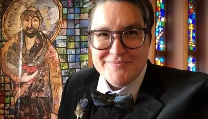 Глава Лютеранской церкви США требует отставки первого епископа-трансгендера Меган Рорер