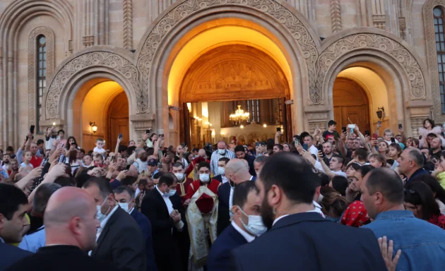 Около 1600 детей крестились в Тбилиси по благословению патриарха всея Грузии Илии