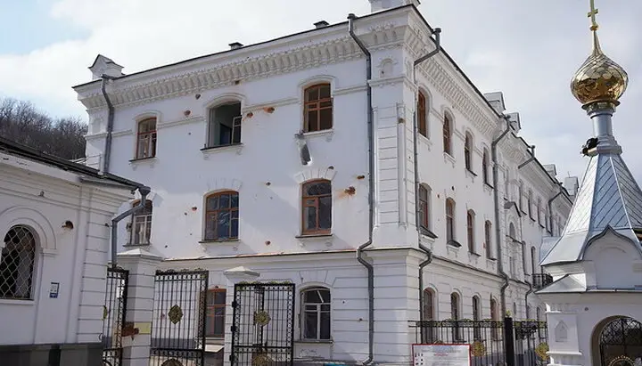 В Святогорской Свято-Успенской лавре Донецкой епархии при обстреле погибли монахи