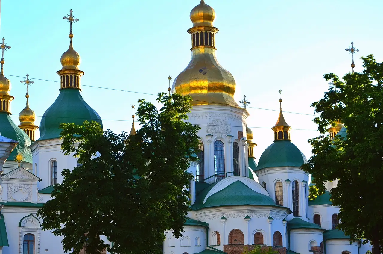 Минкульт Украины собрал в киевском соборе Святой Софии представителей УПЦ и ПЦУ