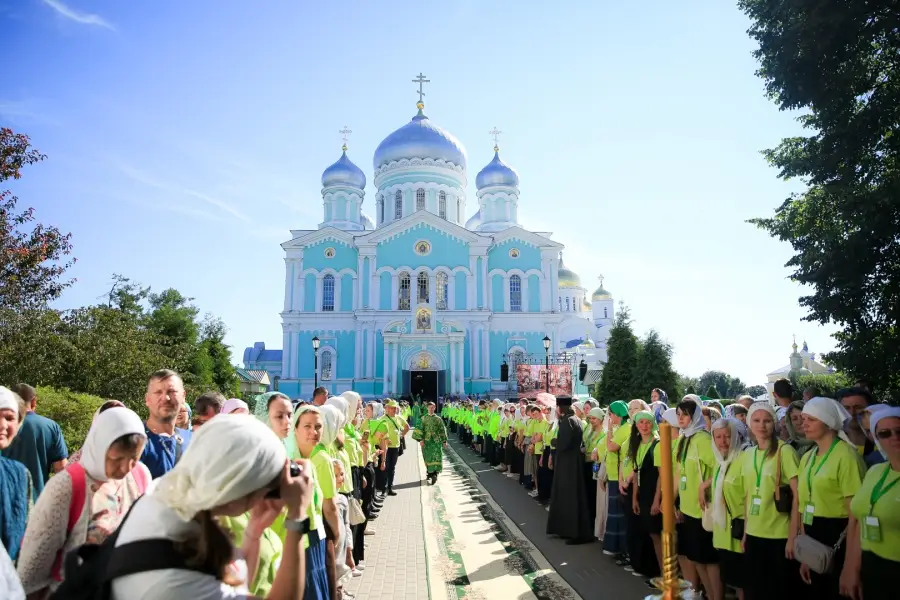 В Дивеевском монастыре прошли торжества по случаю дня памяти преподобного Серафима Саровского