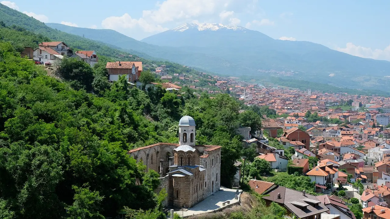 Угроза войны: в сербских храмах Косово бьют в набат