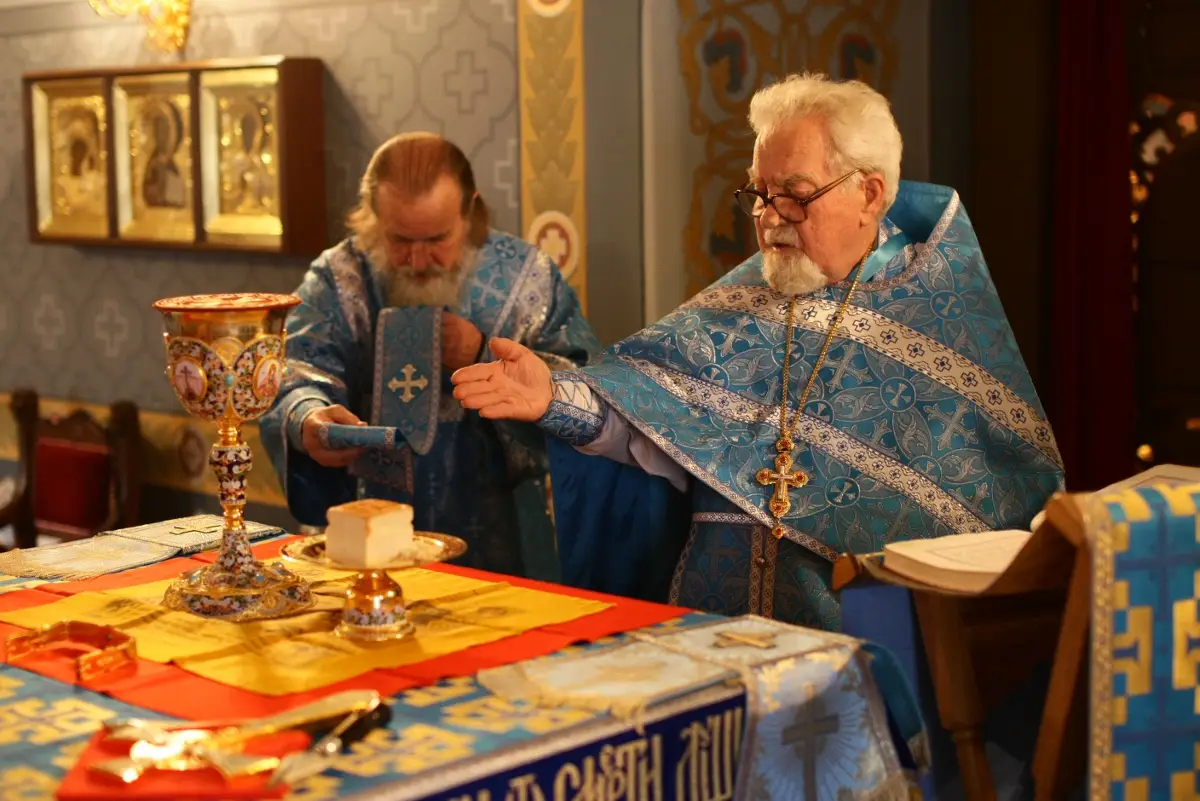 Кабмин Украины одобрил санкции против патриарха Кирилла и священнослужителей Русской Православной Церкви