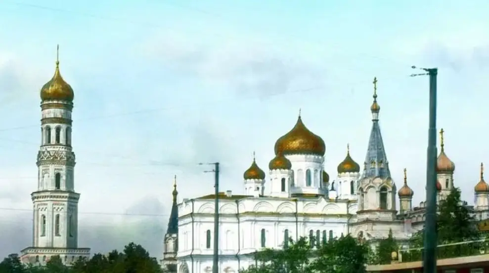 Восстановление 55-метровой колокольни в Новодевичьем монастыре Санкт-Петербурга завершат в 2022 году