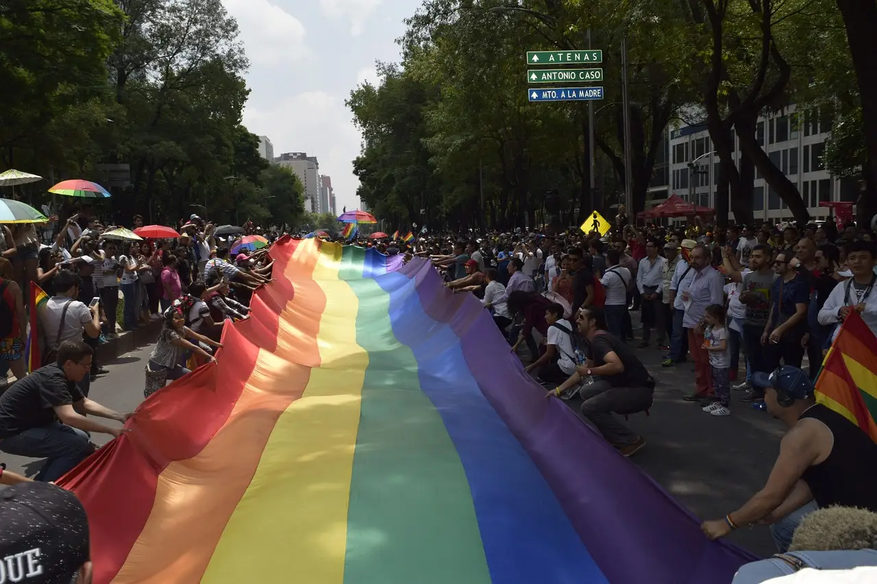 Во всех штатах Мексики легализовали однополые союзы