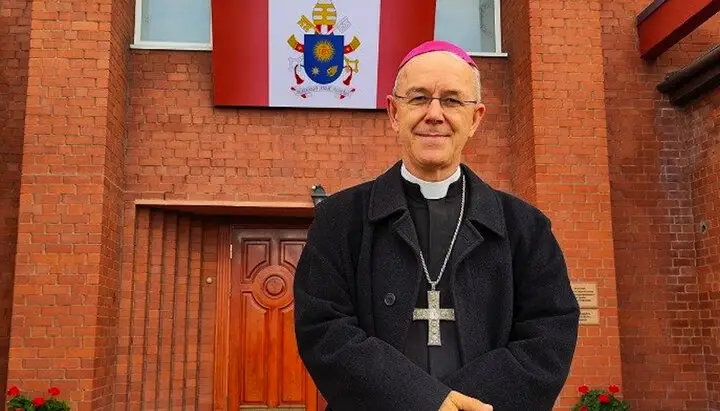 Католики не обязаны слушаться папу римского, заявил епископ Римско-католической церкви