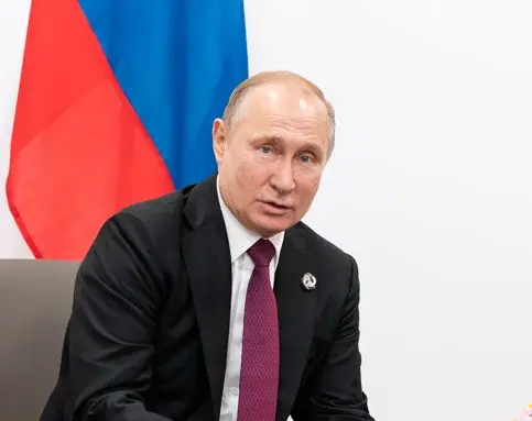 Путин приказал увеличить численность сотрудников МВД