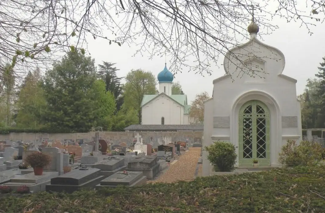 Крупнейшее русское кладбище Сент-Женевьев-де-Буа под Парижем, основанное почти сто лет назад, может прекратить существование