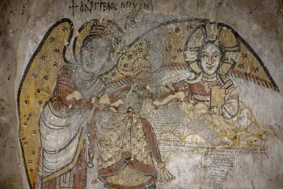 В Судане археологи обнаружили загадочный комплекс помещений, покрытых росписями, уникальными для христианского искусства