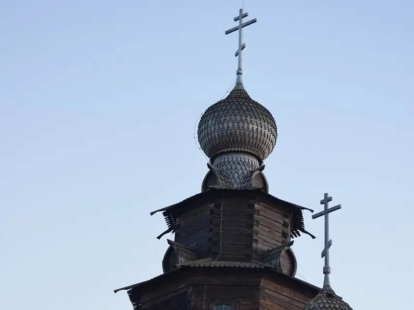 Синод РПЦ поручил закрепить аварийные церковные памятники за епархиальными монастырями