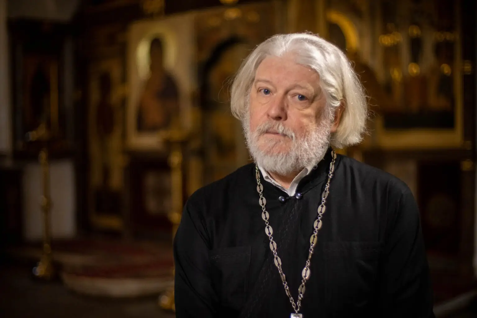 Патриарх Кирилл утвердил лишение сана протоиерея Уминского за отказ читать молитву
