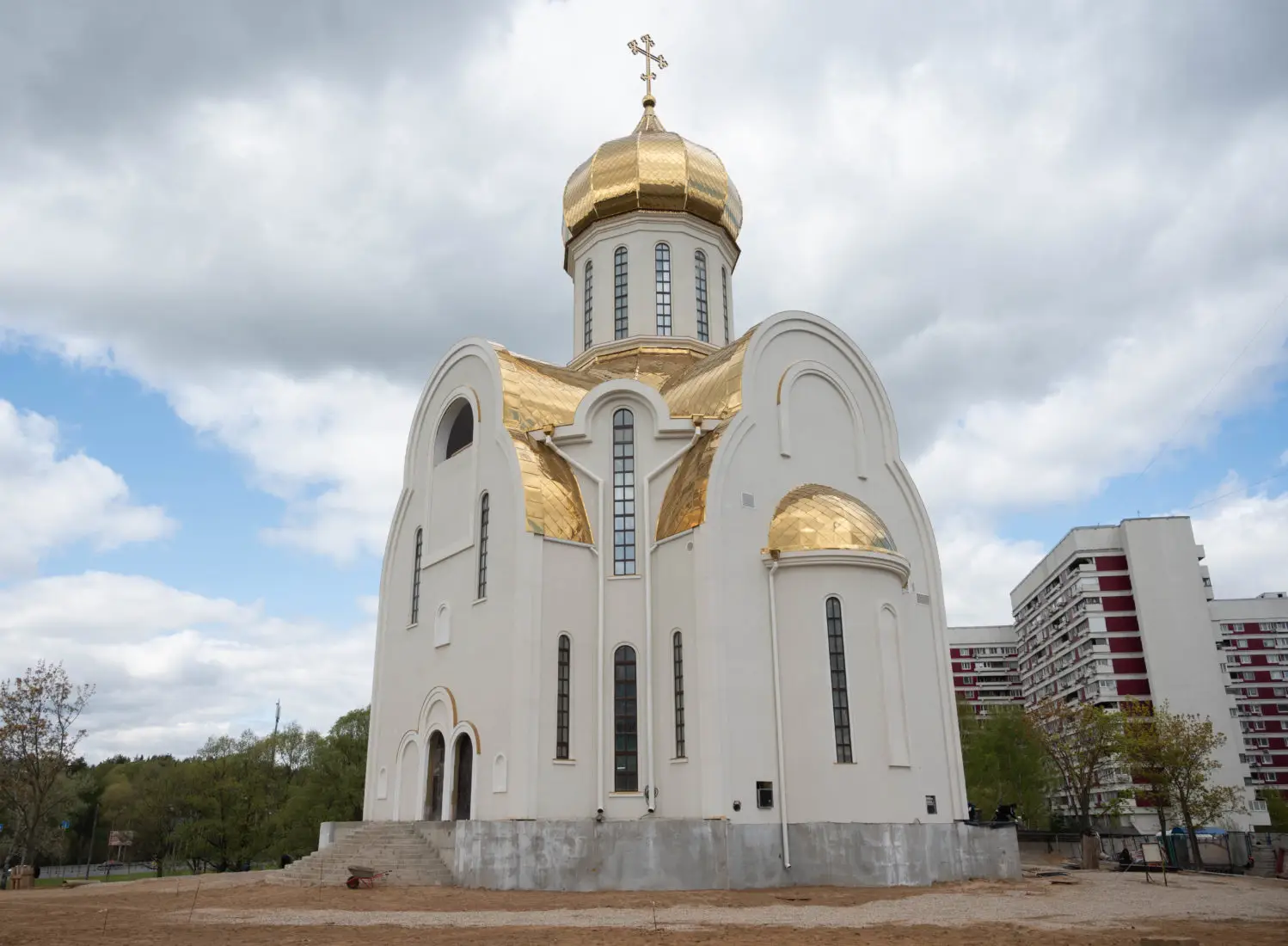Завершено строительство Владимирского храма в Крылатском в Москве