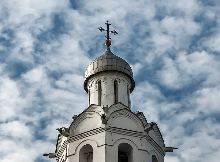 Русская Православная Церковь ведет строительство и ремонт 400 храмов в России