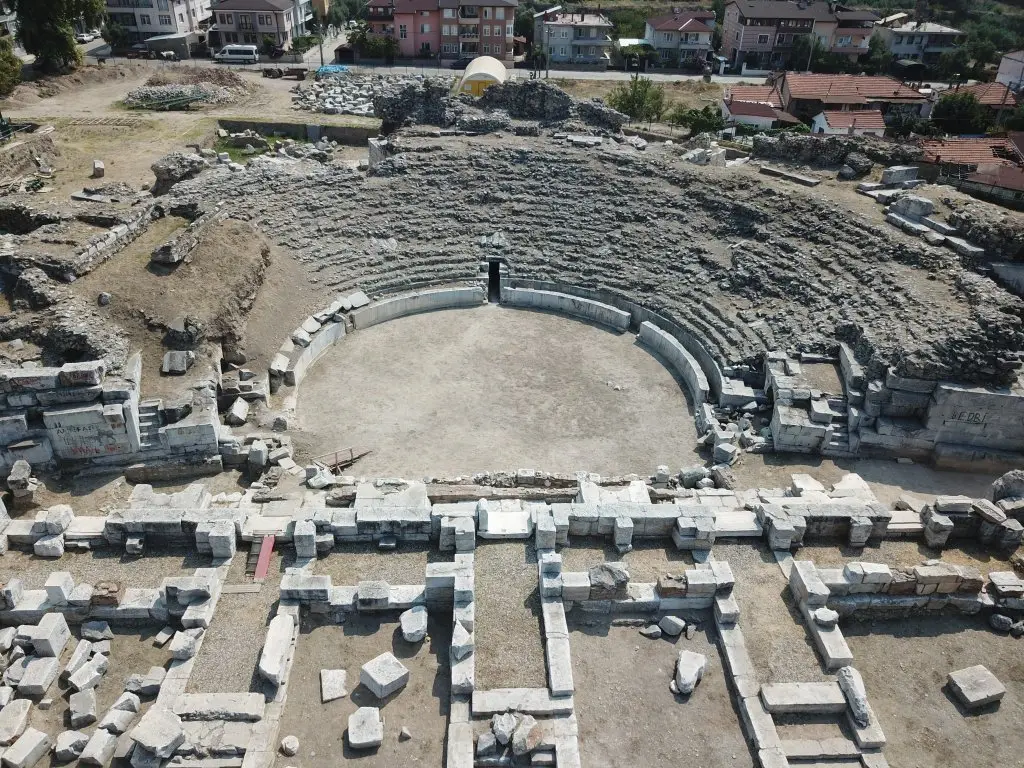 В бывшей Никее восстановлен 1800-летний древнеримский театр, на арене которого казнили первых христиан