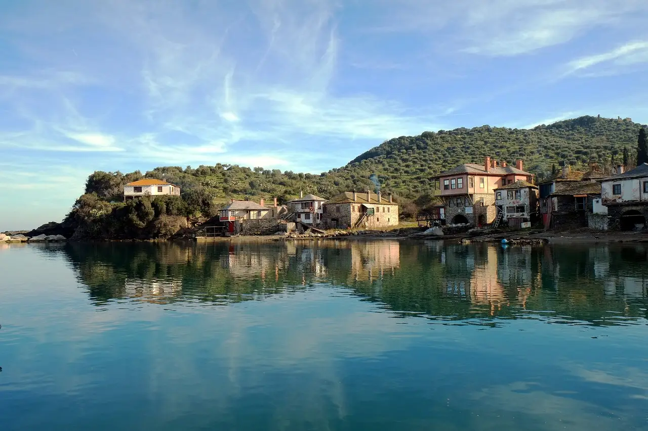 Афон на протяжении двух недель сотрясает череда сейсмических толчков