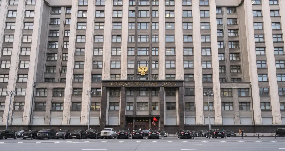 «Сомнительная инициатива». Совфед одобрил отмену ежегодных деклараций о доходах чиновников