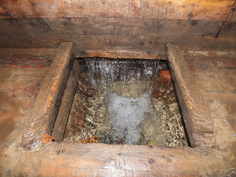 Файл:Святая вода Николо-Ключ.jpg