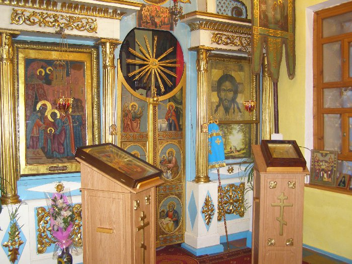 Файл:Троицкий храм Введенье 3.jpg