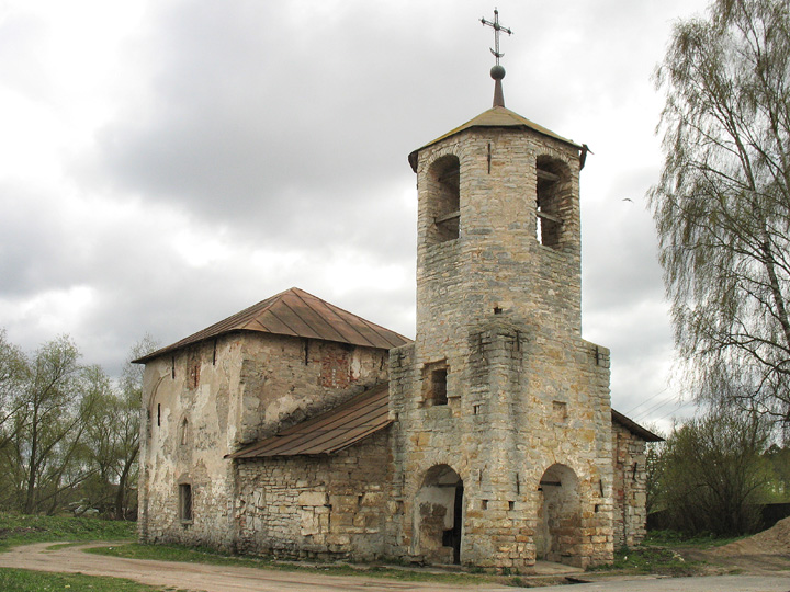 Файл:Церковь Рождества Пресвятой Богородицы (Порхов).jpg