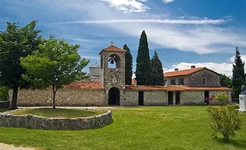 Файл:МОНАСТЫРЬ ЧЕЛИЯ-ПИПЕРСКА.jpg