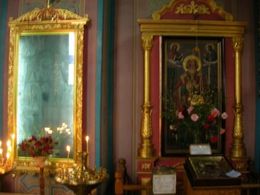 Чтимая икона Святителя Николая Чудотворца и отпечаток на стекле ее киота