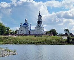 Храм Успения Божией Матери (Новоуткинск)