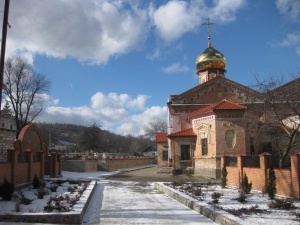 Покровский Балтско-Феодосиевский мужской монастырь