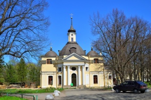 Церковь Петра и Павла (Петергоф).jpg