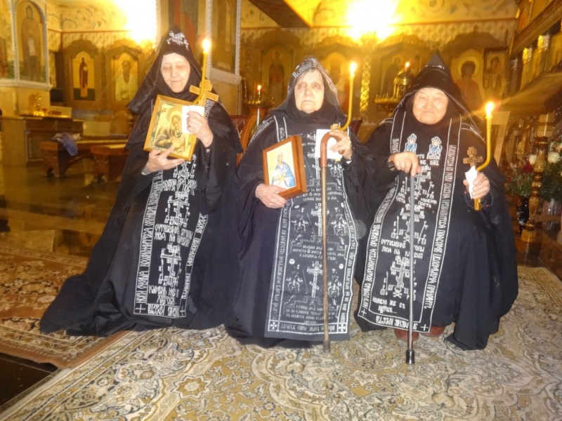 Файл:Схимнический постриг Серафимо-Покровском.jpg