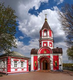 Крестовоздвиженский храм (Белгород)