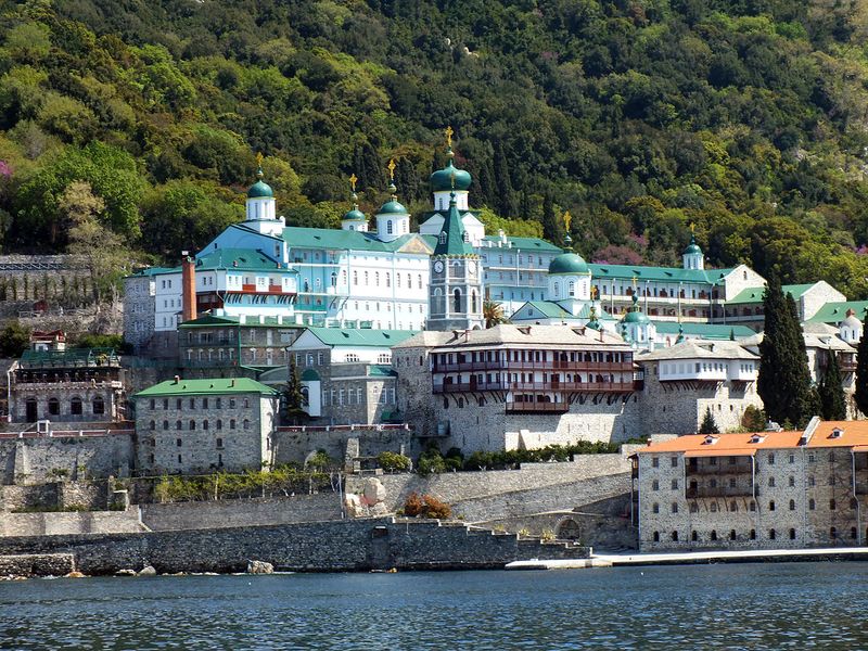 Файл:Пантелеимонов монастырь (Афон).jpg
