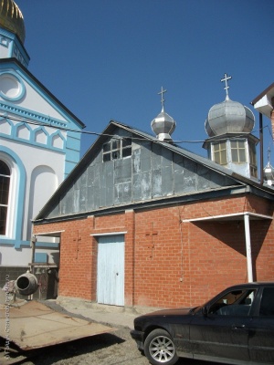 Церковь Покрова Пресвятой Богородицы (Ингушетия), Старый храм у строящегося