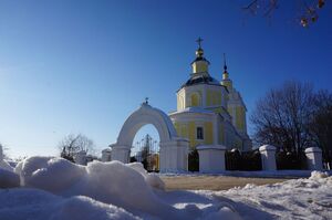 Покровский храм (Руза).jpg