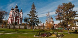 Молдова (монастыри), Рождества Богородицы монастырь (Курки) 1