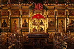 Храм Троицы Живоначальной в Карачарове (Москва), Храм в Карачарове