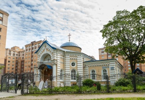 Церковь Николая Чудотворца на Лебедева (Санкт-Петербург).jpg